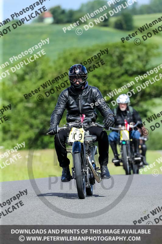 Vintage motorcycle club;eventdigitalimages;no limits trackdays;peter wileman photography;vintage motocycles;vmcc banbury run photographs
